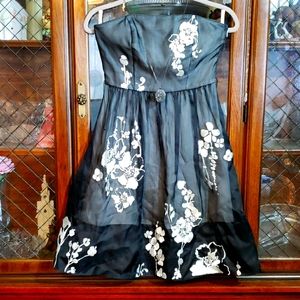 WHBM 2 Strapless Silk Black & White Floral Dress